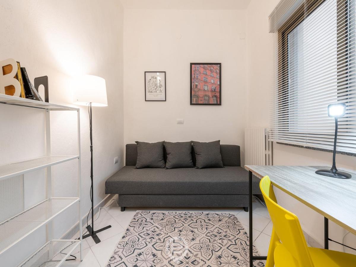 Aurora'S Apartment Cagliari Bagian luar foto