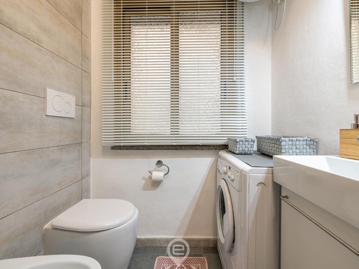 Aurora'S Apartment Cagliari Bagian luar foto
