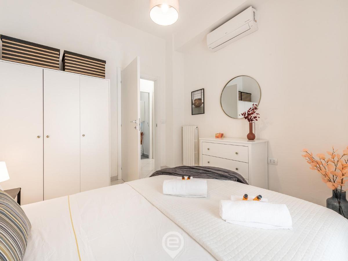 Aurora'S Apartment Cagliari Bagian luar foto